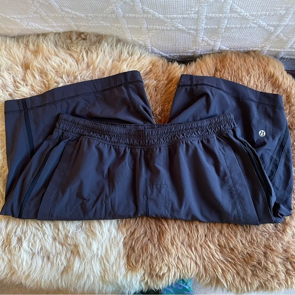 Lululemon short - Picture 3 of 5